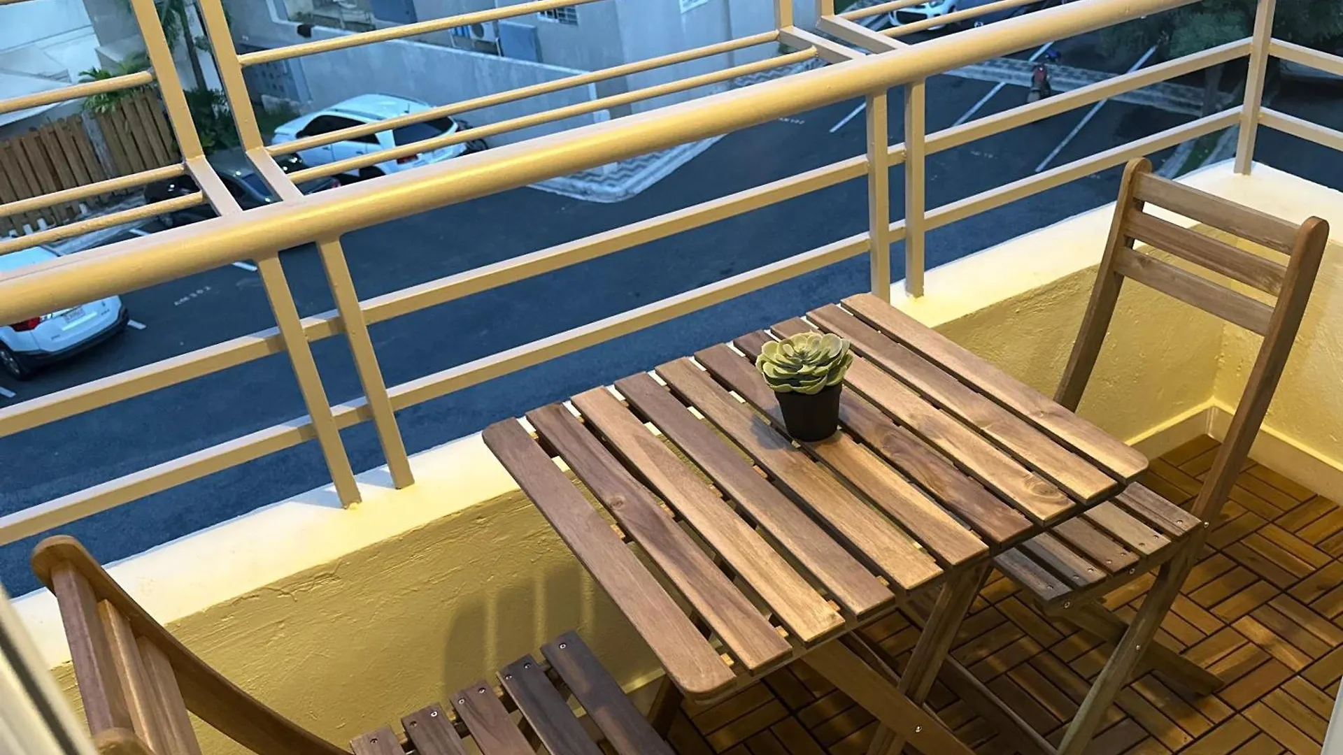 Stylish 2-Bed Condo In Altos De Arroyo Hondo Santo Domingo Lejlighed